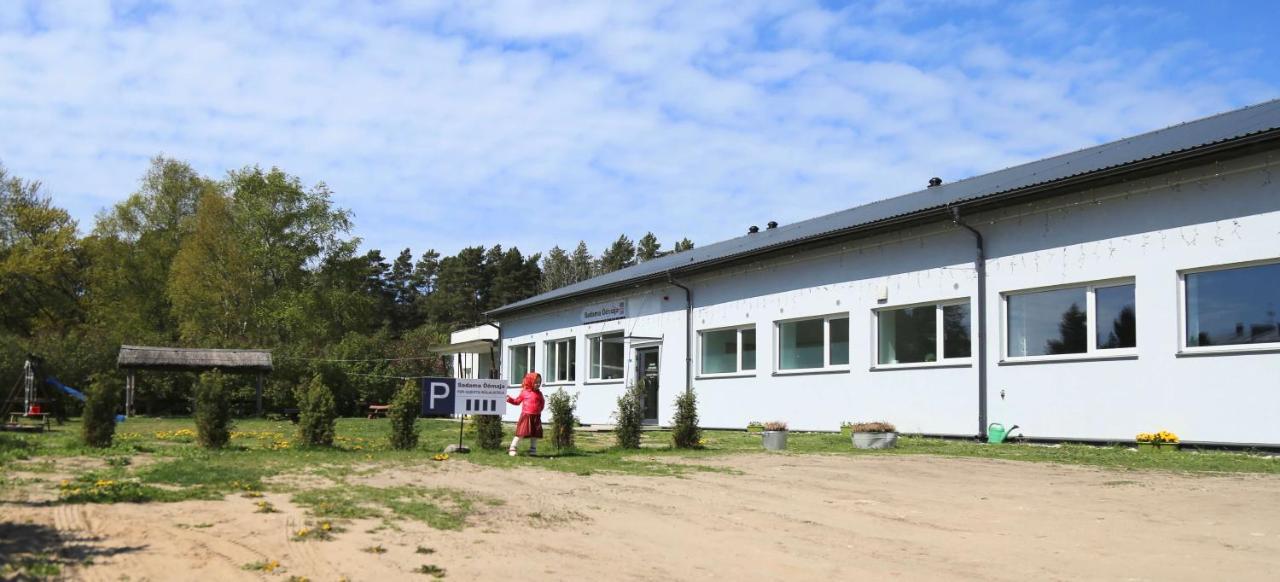 Kihnu Sadama Oeoemaja Guesthouse Lemsi Eksteriør bilde