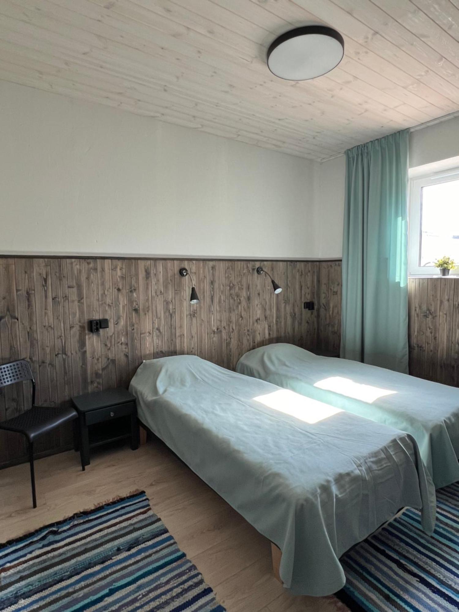 Kihnu Sadama Oeoemaja Guesthouse Lemsi Eksteriør bilde