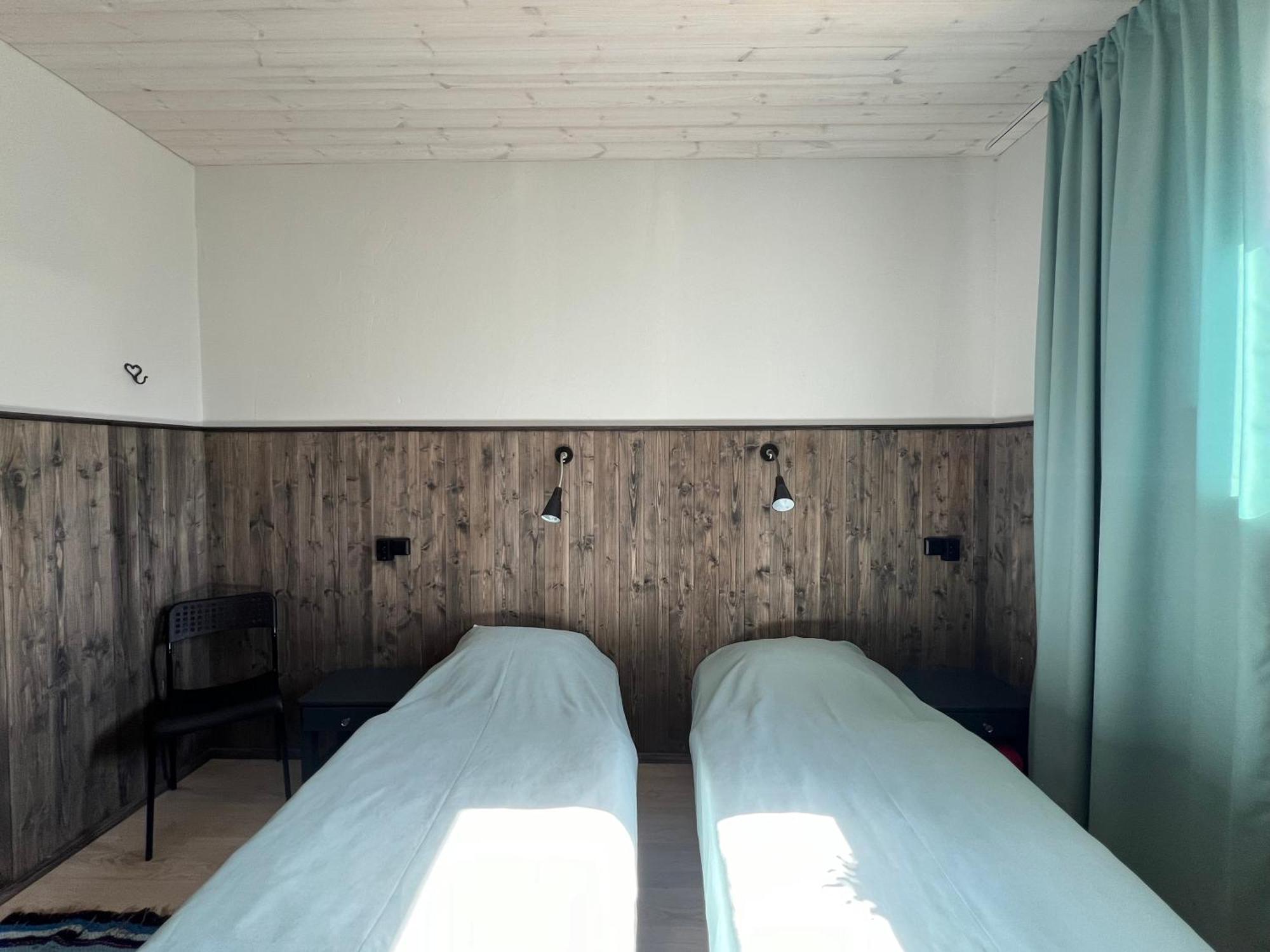 Kihnu Sadama Oeoemaja Guesthouse Lemsi Eksteriør bilde